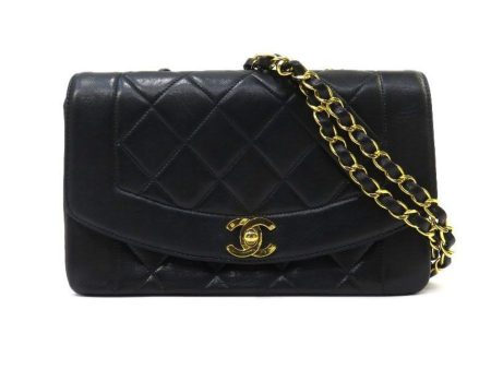 Chanel Diana 22 matelasse chain shoulder bag lambskin gold metal fittings second stand Sale