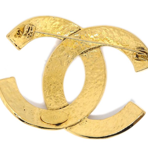 CHANEL CC Logos Brooch Gold 94P 42587 For Sale