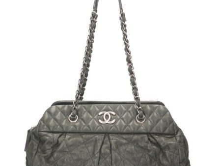 Chanel velvet calf matelasse shoulder bag ladies Fashion