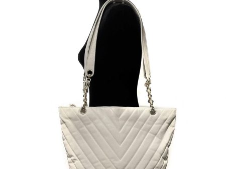 CHANEL - Vintage 1994 White Leather Small Chevron Tote   Shoulder Bag Fashion