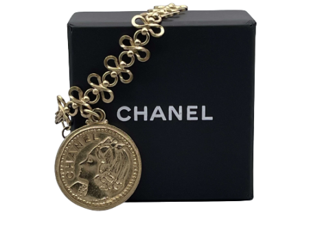 CHANEL - Vintage 03P Side Portrait  5  Medallion Chain Gold    Bracelet Fashion