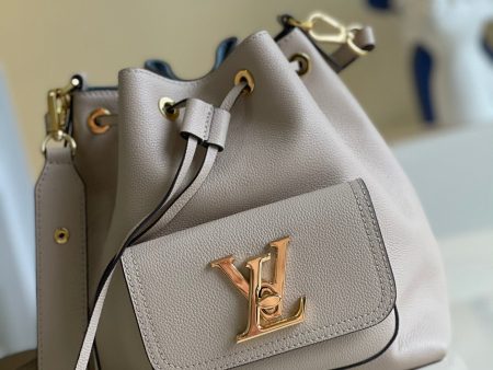 Louis Vuitton Lockme Bucket Bag Fashion